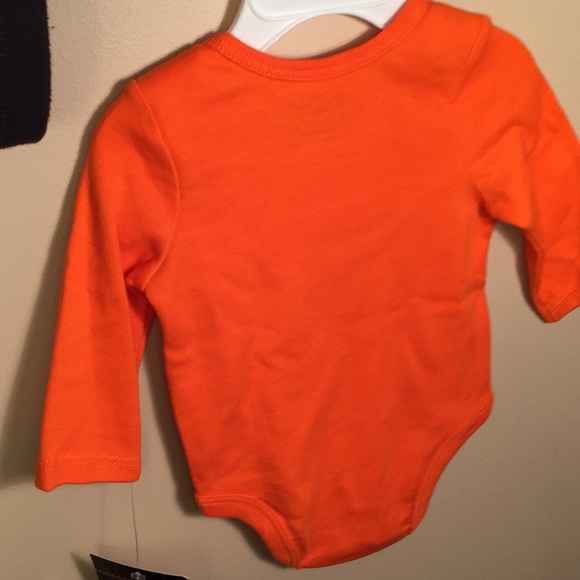 Halloween onesie 0-3 mos. Orange pumpkin bodysuit - Picture 2 of 8
